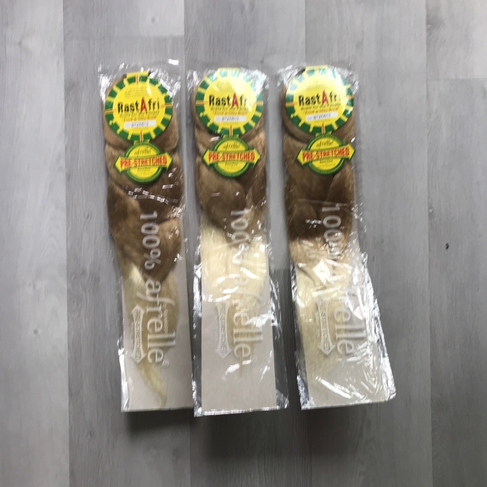 RASTAFRI BRAIDING EXTENSIONS HAIR 100% SYNTHETIC 
BLONDE/PLATNIUM OMBRE 3 PACKS
